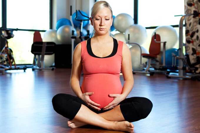 Можно ли беременным заниматься фитнесом в стиле йога